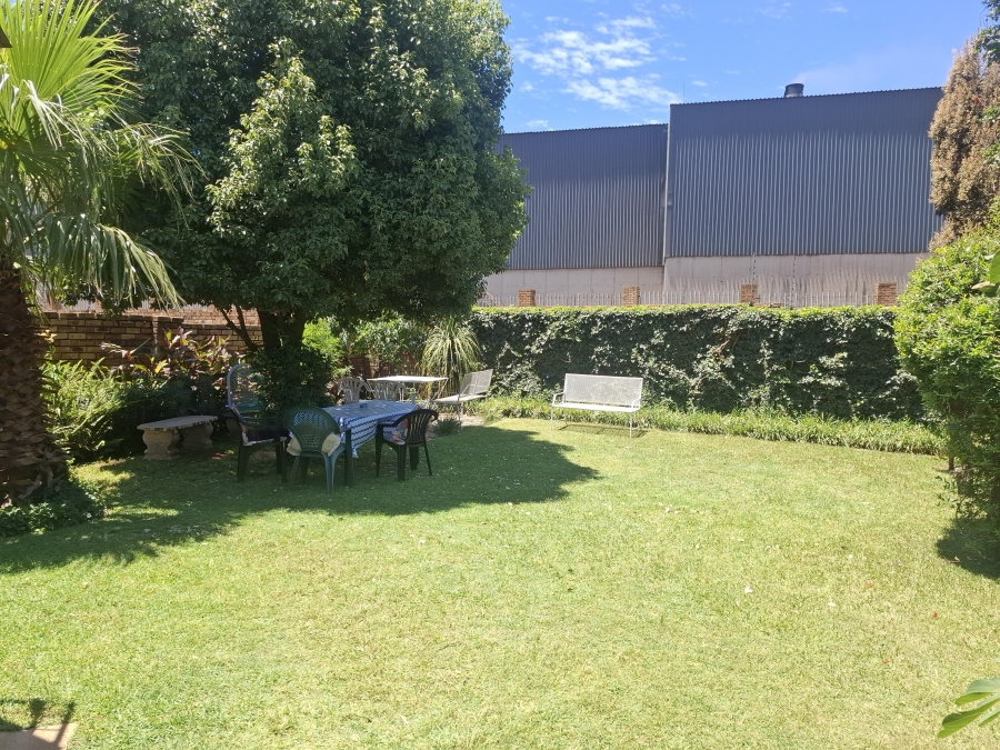 2 Bedroom Property for Sale in Robinpark Gauteng