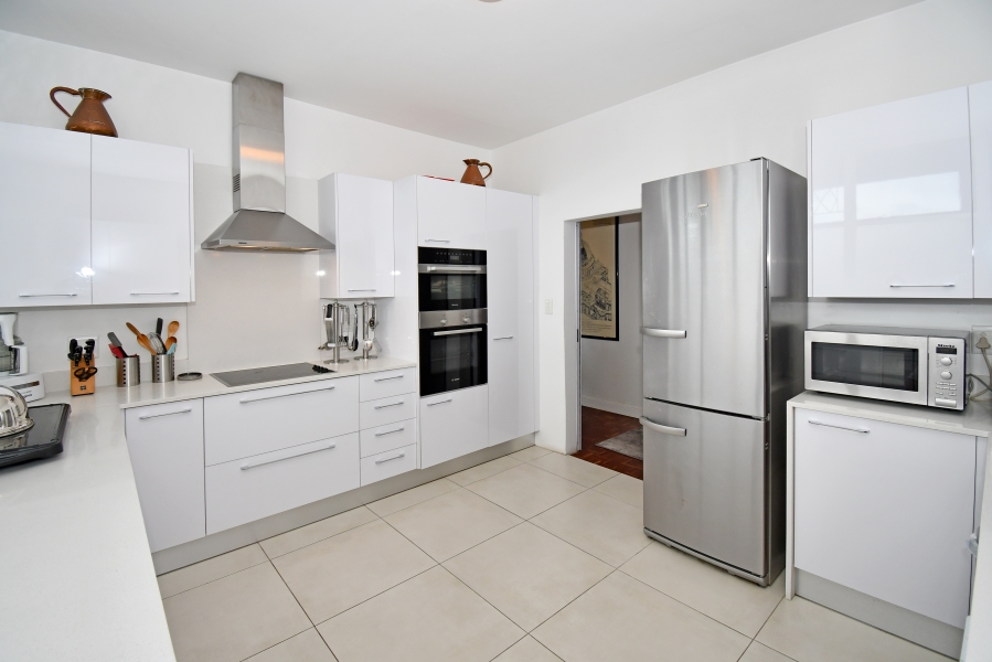 2 Bedroom Property for Sale in Dunkeld Gauteng