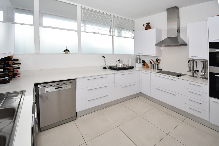 2 Bedroom Property for Sale in Dunkeld Gauteng