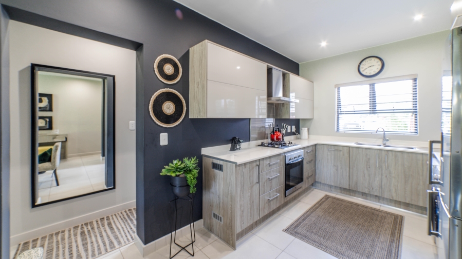 2 Bedroom Property for Sale in Broadacres Gauteng