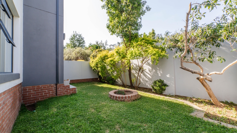 2 Bedroom Property for Sale in Broadacres Gauteng