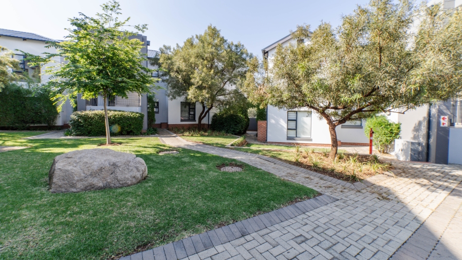 2 Bedroom Property for Sale in Broadacres Gauteng