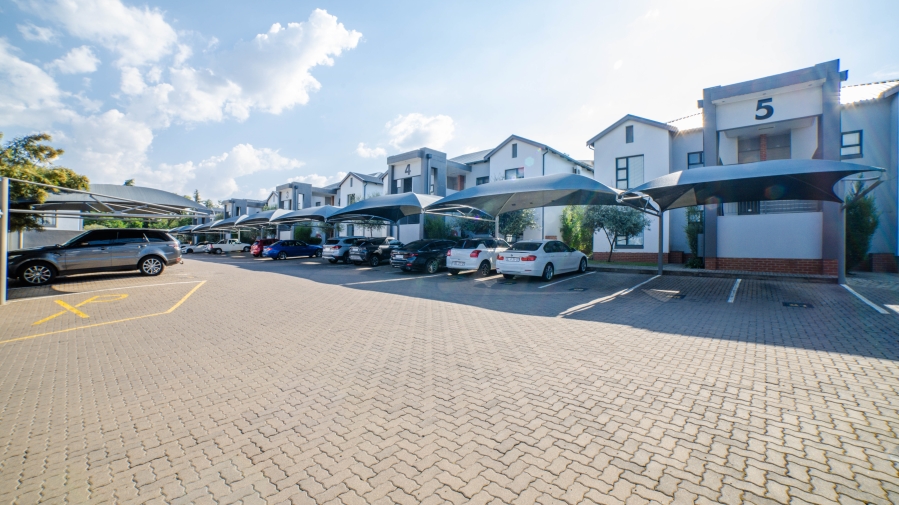 2 Bedroom Property for Sale in Broadacres Gauteng