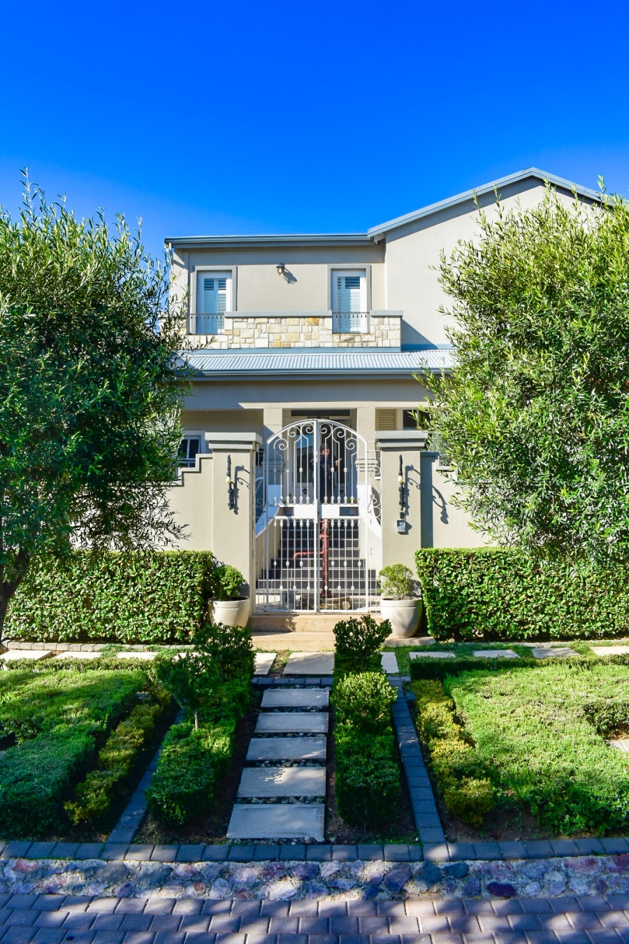 4 Bedroom Property for Sale in Waterfall Country Estate Gauteng