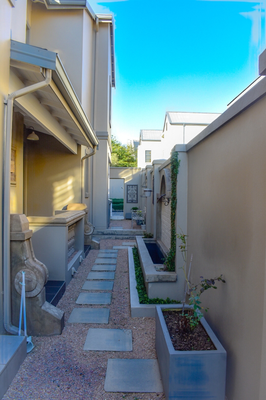 4 Bedroom Property for Sale in Waterfall Country Estate Gauteng