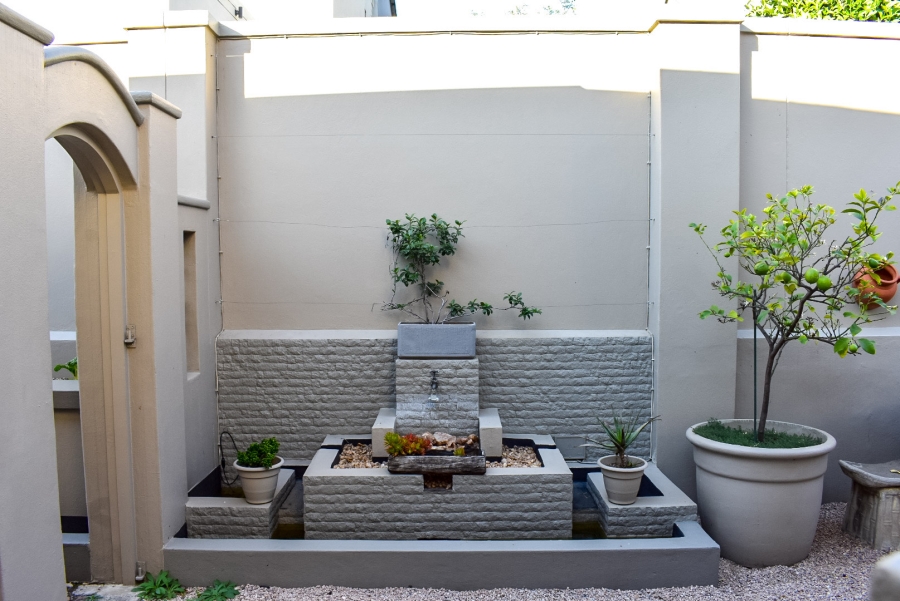 4 Bedroom Property for Sale in Waterfall Country Estate Gauteng