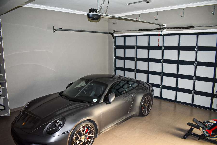 4 Bedroom Property for Sale in Waterfall Country Estate Gauteng