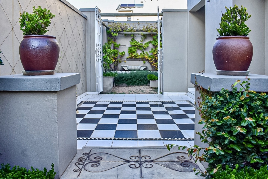 4 Bedroom Property for Sale in Waterfall Country Estate Gauteng