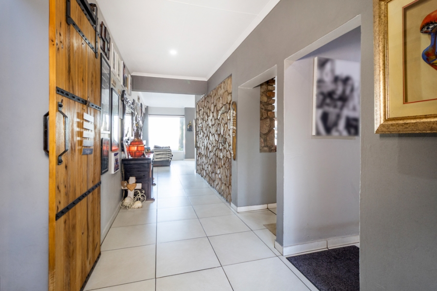 4 Bedroom Property for Sale in Sunnyridge Gauteng