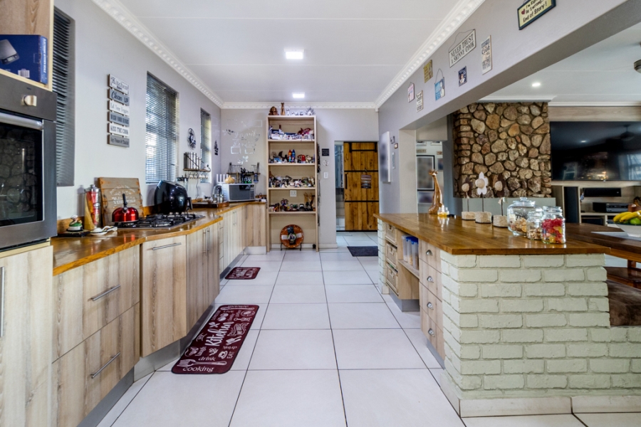 4 Bedroom Property for Sale in Sunnyridge Gauteng