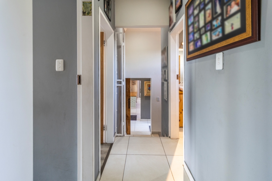 4 Bedroom Property for Sale in Sunnyridge Gauteng