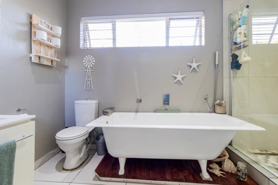 4 Bedroom Property for Sale in Sunnyridge Gauteng