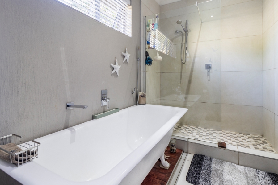 4 Bedroom Property for Sale in Sunnyridge Gauteng