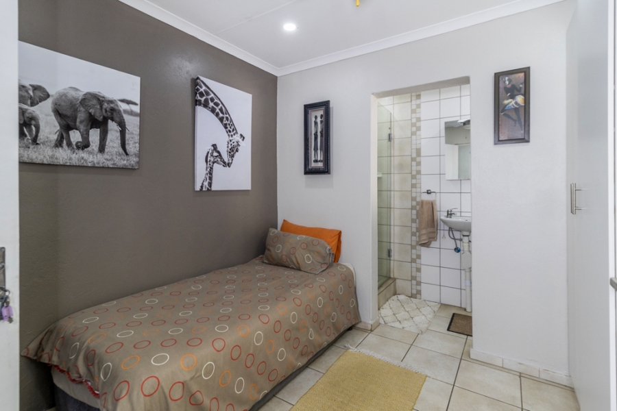 4 Bedroom Property for Sale in Sunnyridge Gauteng