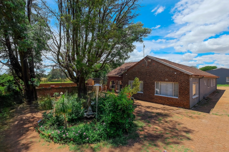 4 Bedroom Property for Sale in Avalonia A H Gauteng
