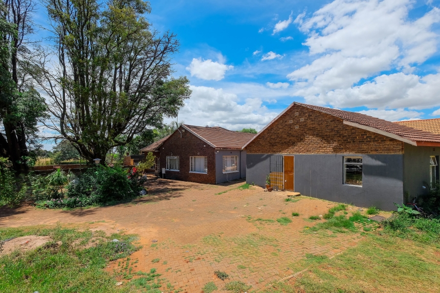 4 Bedroom Property for Sale in Avalonia A H Gauteng