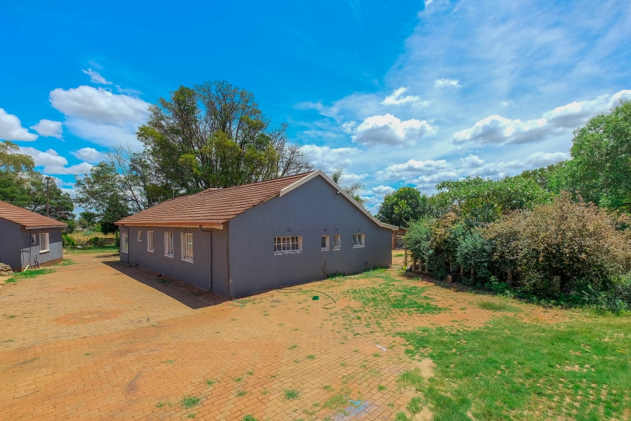 4 Bedroom Property for Sale in Avalonia A H Gauteng