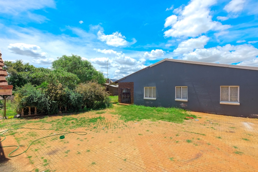 4 Bedroom Property for Sale in Avalonia A H Gauteng
