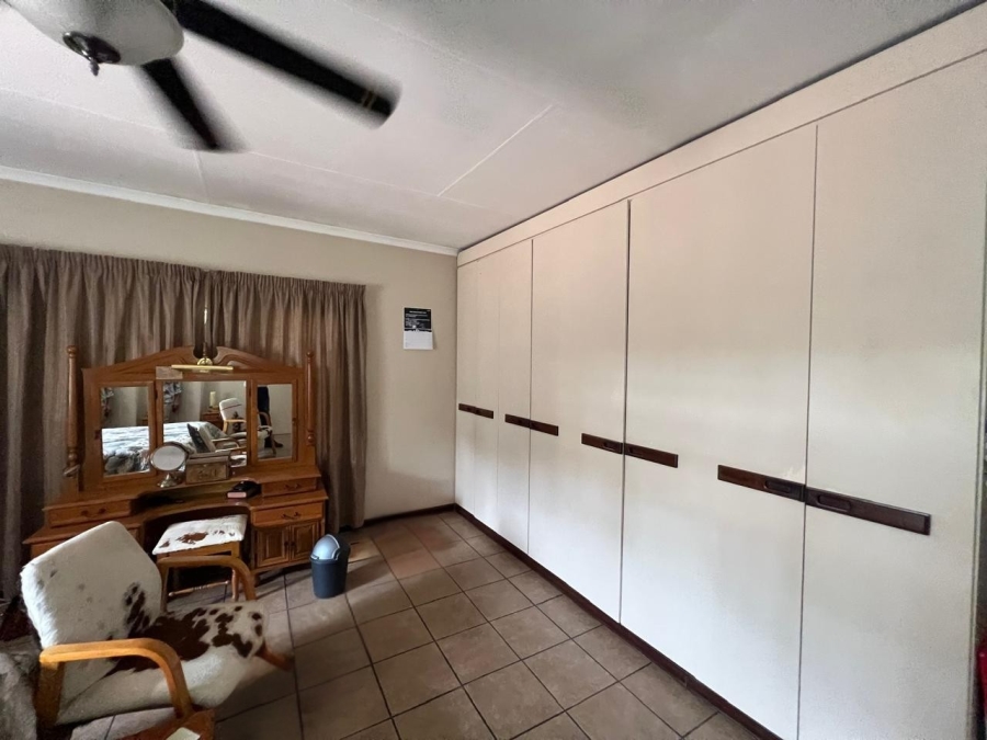 3 Bedroom Property for Sale in Helderstrome AH Gauteng