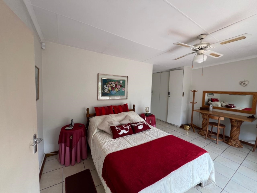 3 Bedroom Property for Sale in Helderstrome AH Gauteng