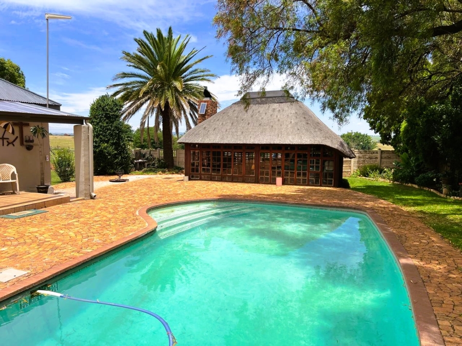 3 Bedroom Property for Sale in Helderstrome AH Gauteng