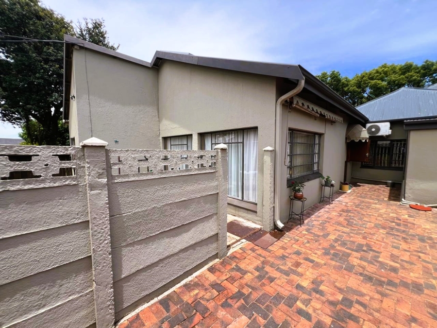 3 Bedroom Property for Sale in Helderstrome AH Gauteng