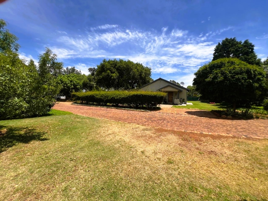 3 Bedroom Property for Sale in Helderstrome AH Gauteng