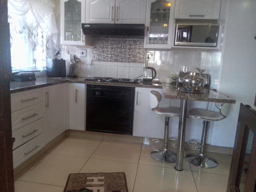 2 Bedroom Property for Sale in Kagiso Gauteng