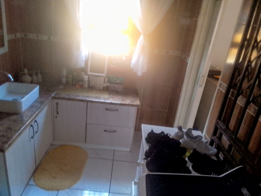 2 Bedroom Property for Sale in Kagiso Gauteng