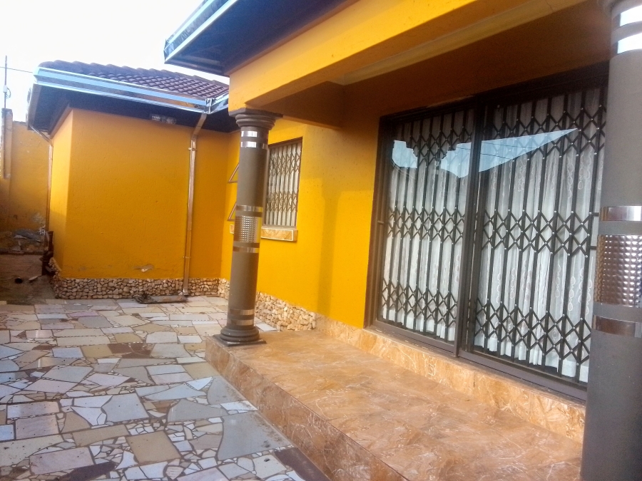 2 Bedroom Property for Sale in Kagiso Gauteng