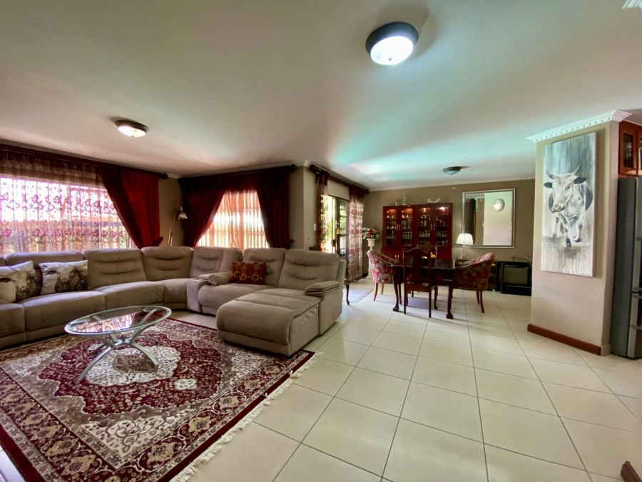 3 Bedroom Property for Sale in Erasmuskloof Gauteng