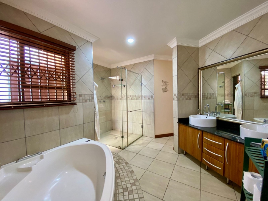 3 Bedroom Property for Sale in Erasmuskloof Gauteng