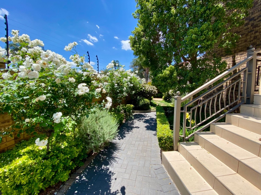 3 Bedroom Property for Sale in Erasmuskloof Gauteng