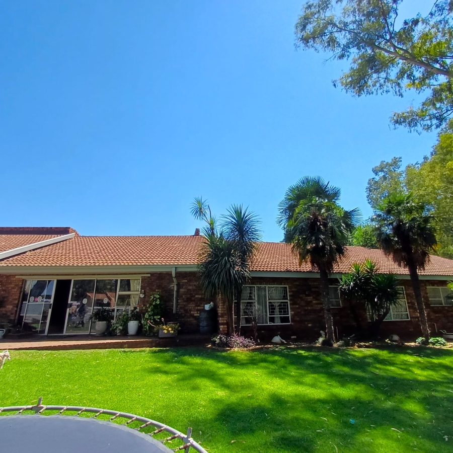 6 Bedroom Property for Sale in Meyerton South Gauteng