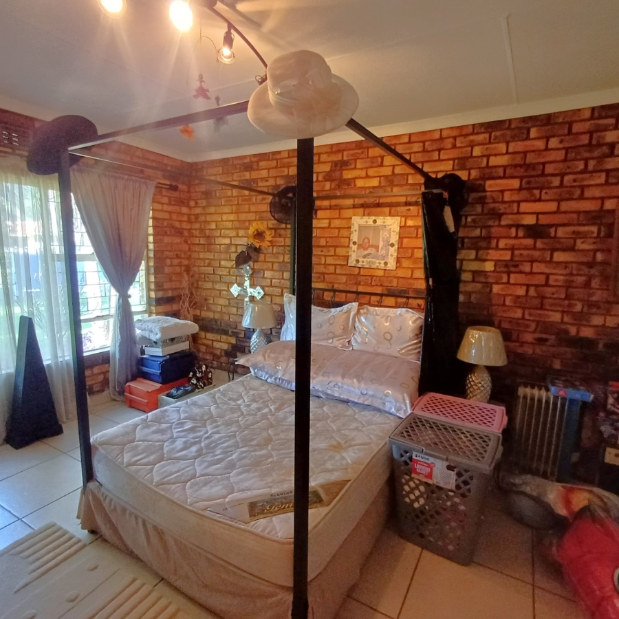 6 Bedroom Property for Sale in Meyerton South Gauteng