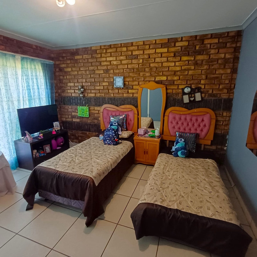 6 Bedroom Property for Sale in Meyerton South Gauteng