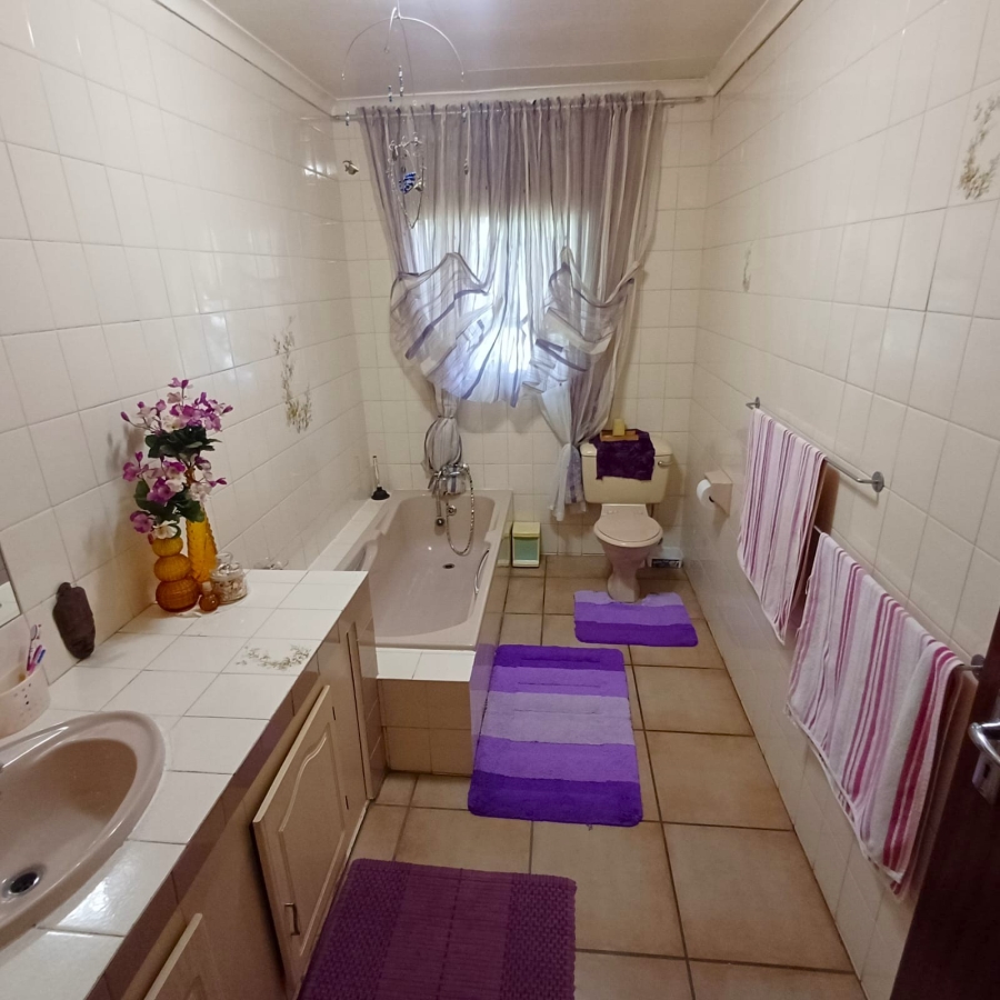 6 Bedroom Property for Sale in Meyerton South Gauteng