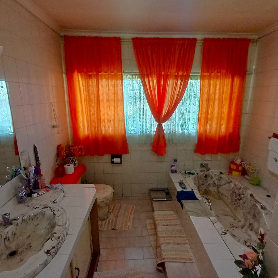 6 Bedroom Property for Sale in Meyerton South Gauteng