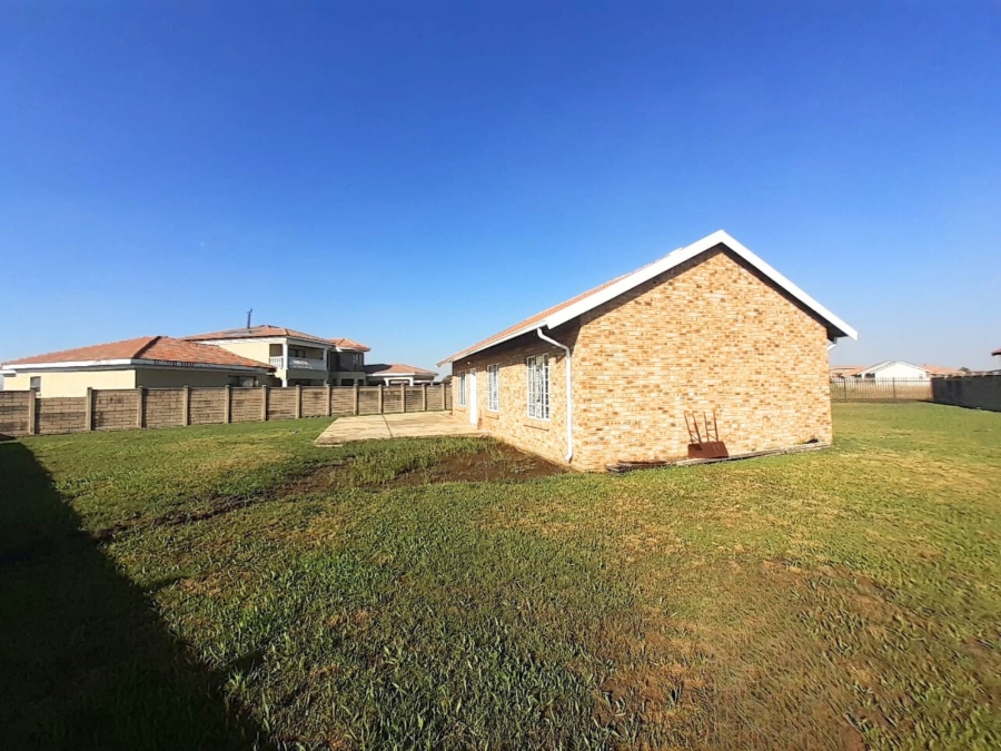 To Let 3 Bedroom Property for Rent in Riversdale Gauteng