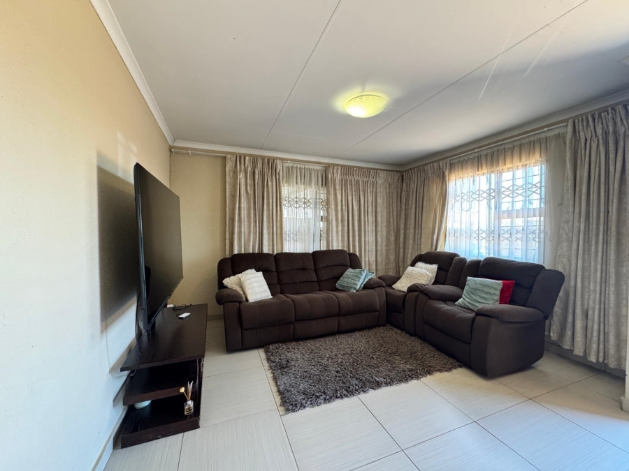 3 Bedroom Property for Sale in Soshanguve VV Gauteng