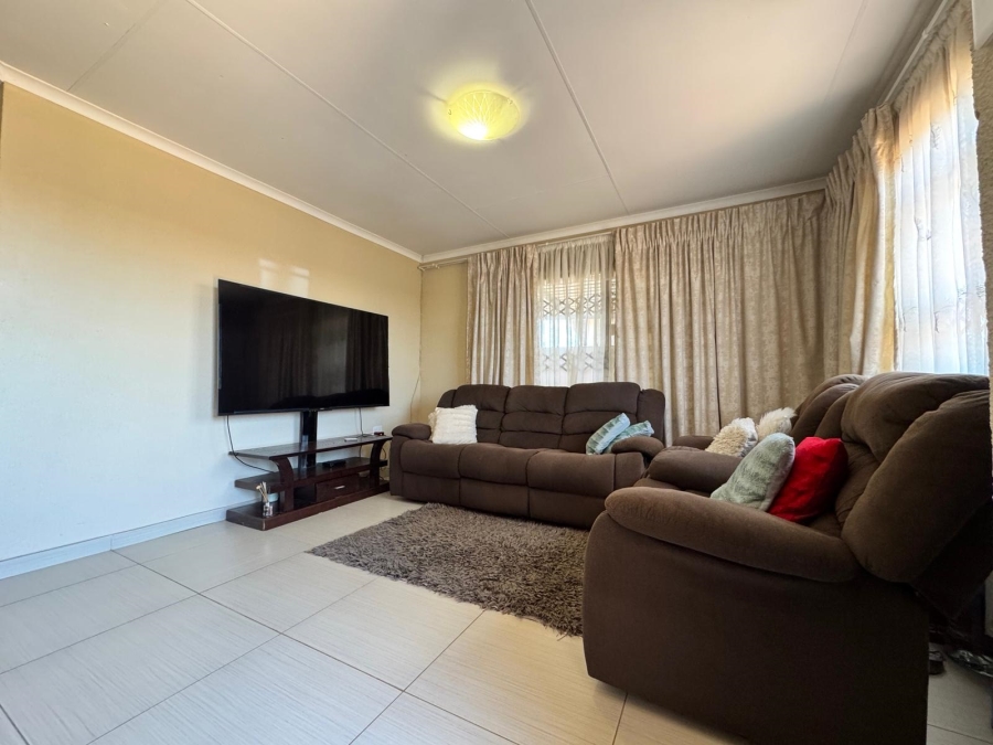 3 Bedroom Property for Sale in Soshanguve VV Gauteng
