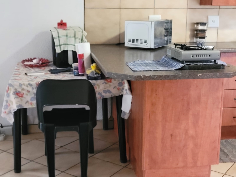 2 Bedroom Property for Sale in Wilro Park Gauteng