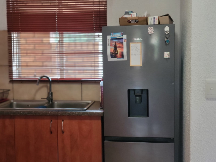 2 Bedroom Property for Sale in Wilro Park Gauteng