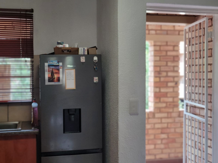 2 Bedroom Property for Sale in Wilro Park Gauteng