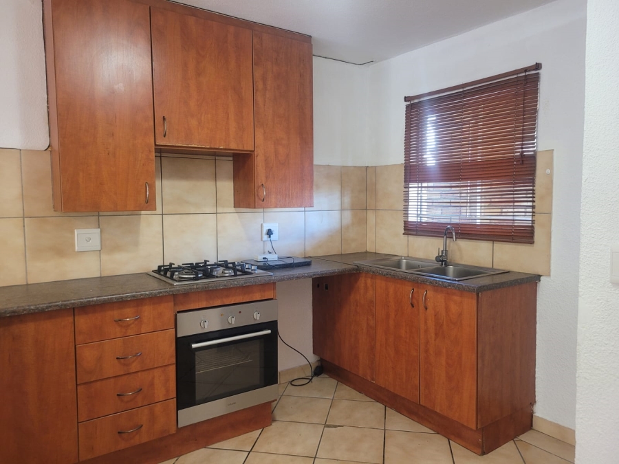 2 Bedroom Property for Sale in Wilro Park Gauteng