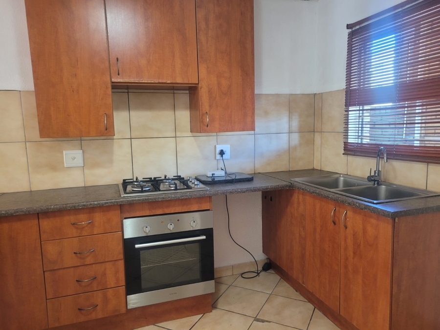 2 Bedroom Property for Sale in Wilro Park Gauteng