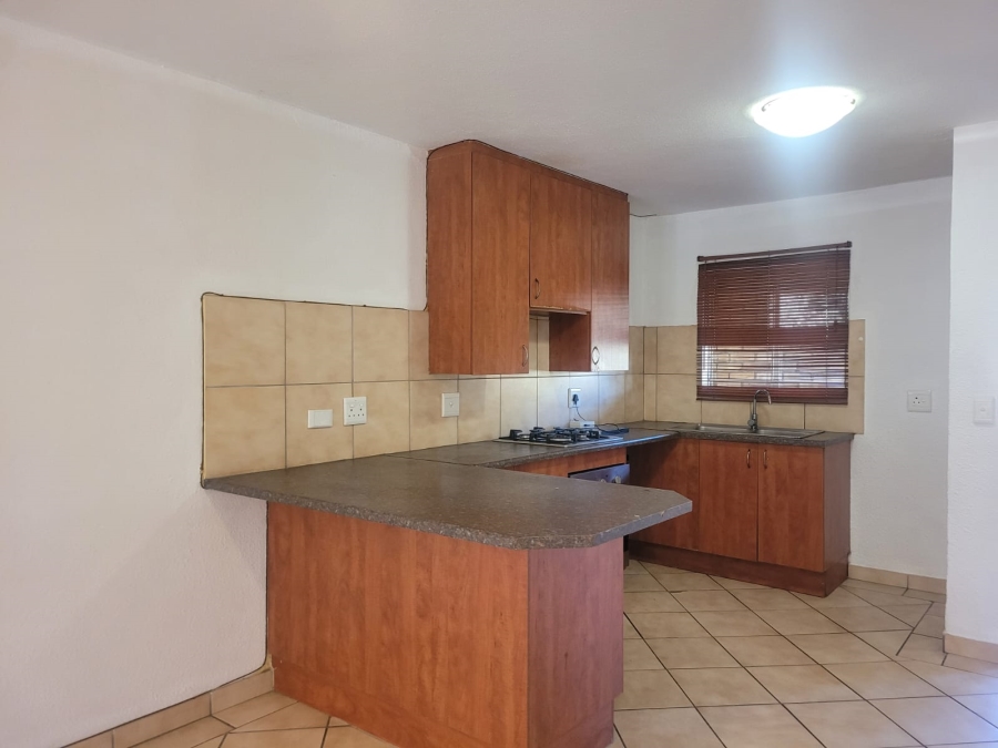 2 Bedroom Property for Sale in Wilro Park Gauteng
