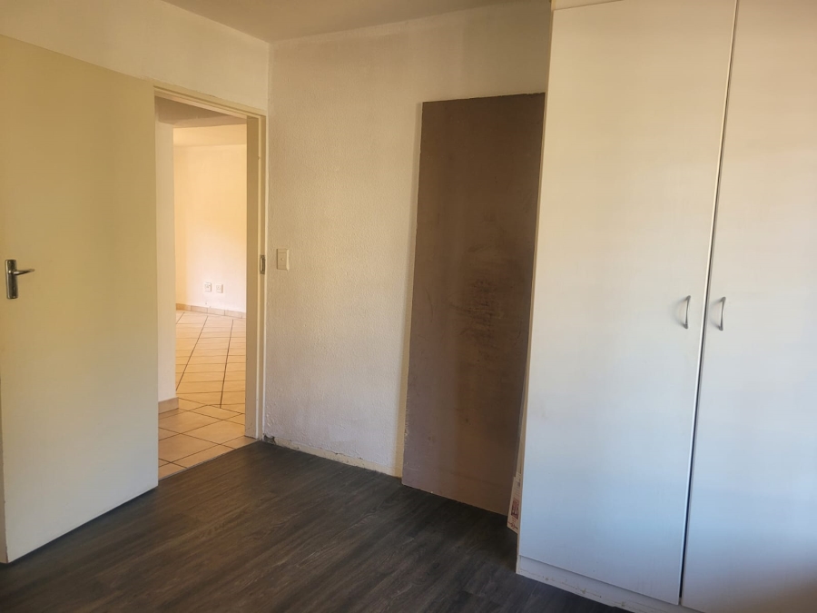 2 Bedroom Property for Sale in Wilro Park Gauteng