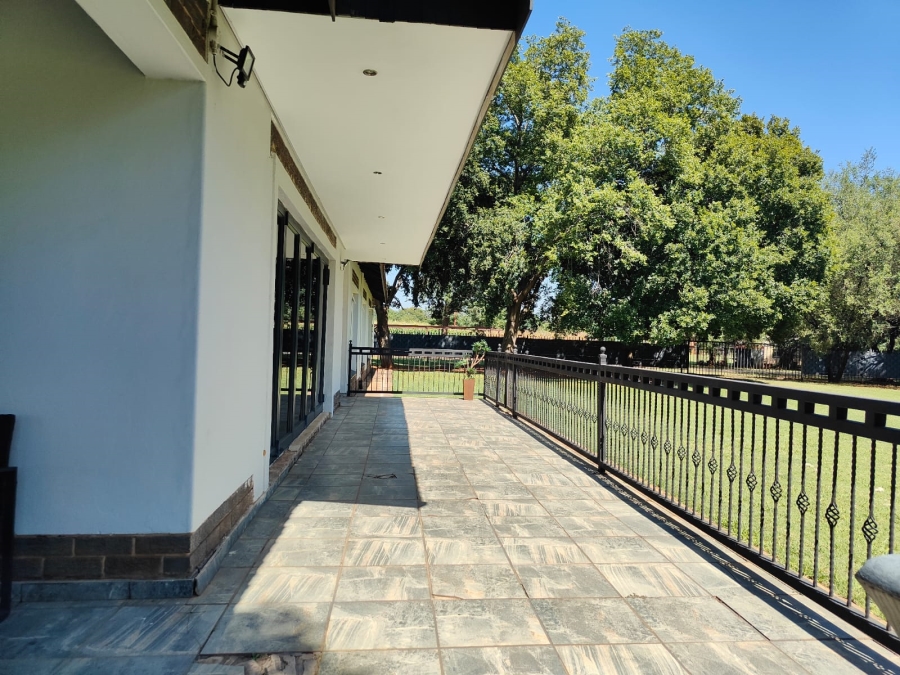 4 Bedroom Property for Sale in Kameeldrift East Gauteng