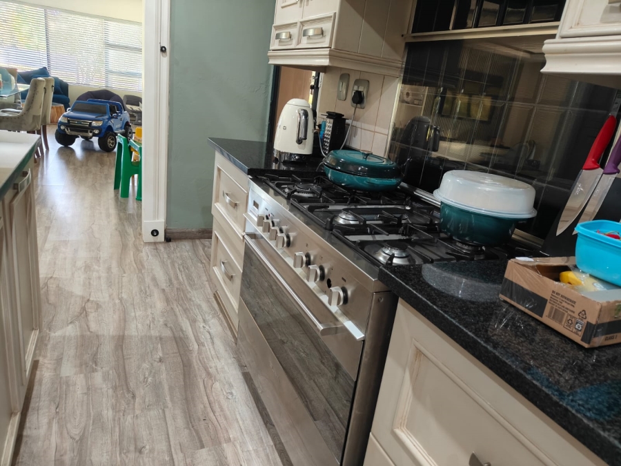 4 Bedroom Property for Sale in Kameeldrift East Gauteng